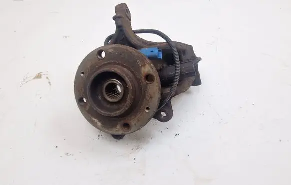 Citroen DS3 Front wheel hub 