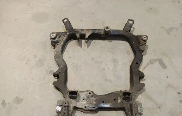 Saturn Vue Front subframe 