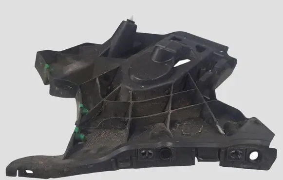 Volvo V40 Rear bumper mounting bracket 31395103