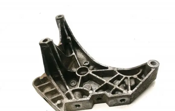 Volkswagen PASSAT B6 Engine mounting bracket 03L199207