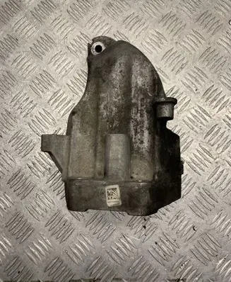 Mercedes-Benz E W212 Engine mounting bracket A6512230004