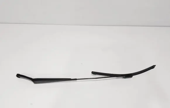 Skoda Kamiq Front wiper blade arm 657955410