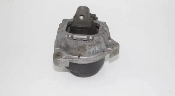 BMW 5 F10 F11 Engine mount bracket 6777381 22116777381