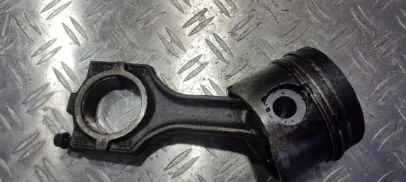 BMW 5 E39 Piston with connecting rod