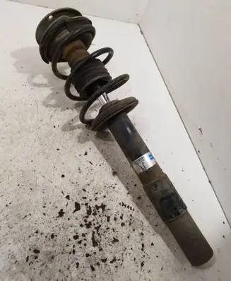 BMW 5 E60 E61 Front shock absorber with coil spring 22138361 VMED836