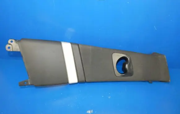 BMW 5 GT F07 (B) pillar trim (top)
