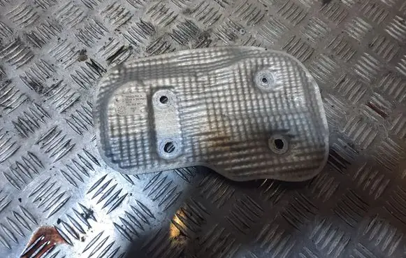 Porsche Cayenne (92A) Heat shield in engine bay 7P5825753A