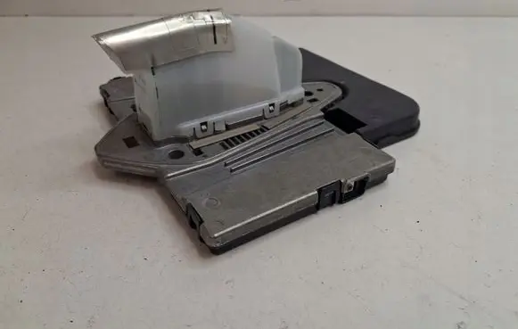Peugeot Partner III Combustion control unit/module 9860265180