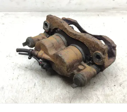 Iveco Daily 35.8 - 9 Front brake caliper 22595100