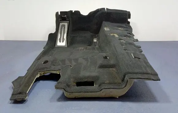BMW X5 E53 Front floor carpet liner 8076339