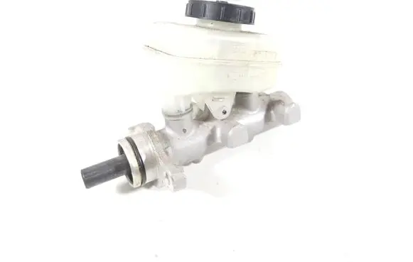 Nissan 350Z Master brake cylinder 46010-CD427