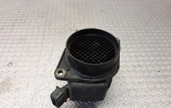 Volvo S40, V40 Mass air flow meter 7700105010B 5WK9615