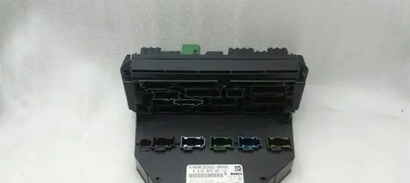 Mercedes-Benz E C207 W207 Fuse module A2129006012