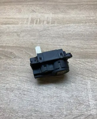 Citroen C4 Aircross Air flap motor/actuator CSA512T010 VHB3030005A