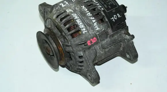 Nissan Terrano Generator/alternator 23100-7F001