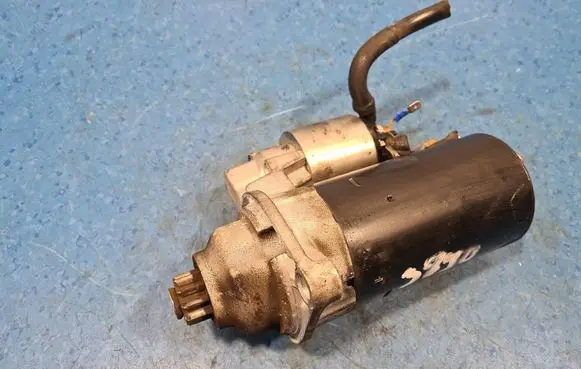 Skoda Fabia Mk1 (6Y) Starter motor 111900