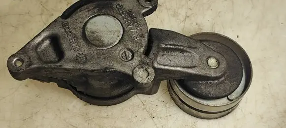 Mazda 6 Generator/alternator belt tensioner R2AA15980 K7414