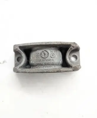 BMW 7 G11 G12 Sway bar bush bracket, rear 6876180