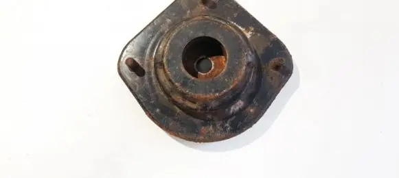 Chrysler PT Cruiser Coil spring mount 