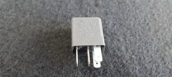 Fiat Strada Other relay 46520421 702.30