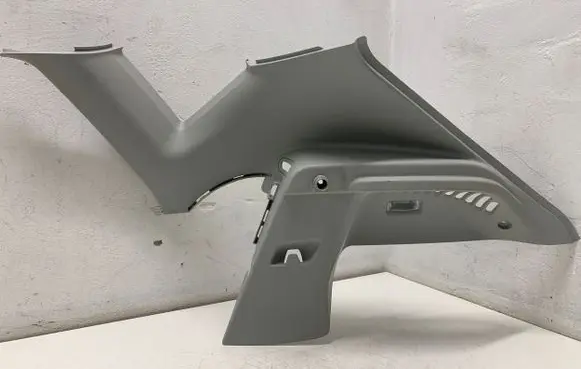 (D)pillar trim (top)