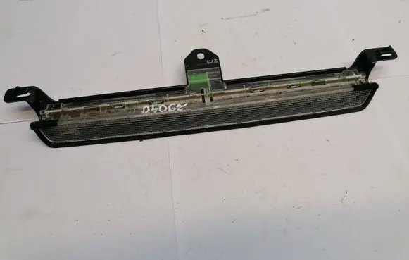 Volvo V70 Third/center stoplight 8658948