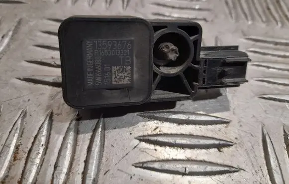 Chevrolet Camaro Airbag deployment crash/impact sensor 13593676