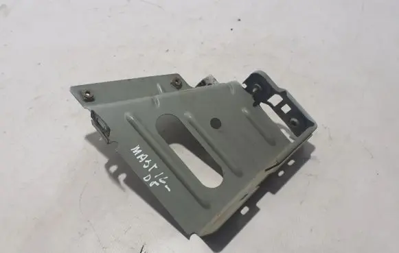 Renault Master III Fender mounting bracket 25312R