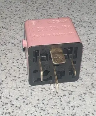 BMW 5 E39 Other relay 8365326