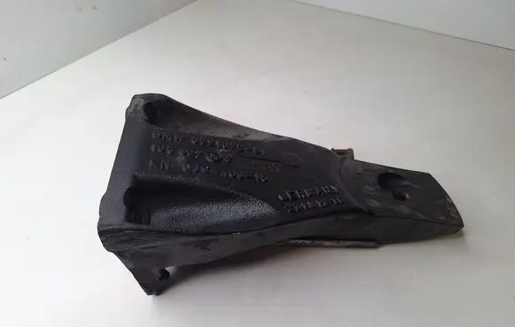 BMW 5 E60 E61 Engine mounting bracket 6771072 03827 GGJS40015