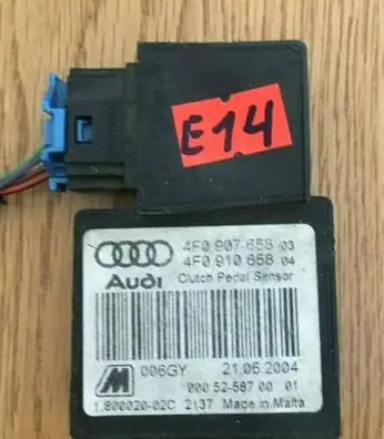 Clutch pedal sensor