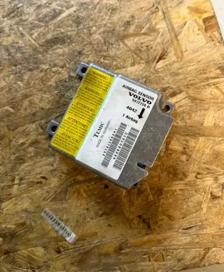 Volvo S70 V70 V70 XC Airbag control unit/module 9472728