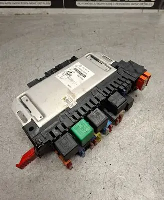 Mercedes-Benz S W220 SAM control unit A0325458332 05045126