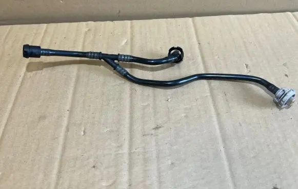 Audi A4 S4 B9 Vacuum line/pipe/hose 8W0121081CF