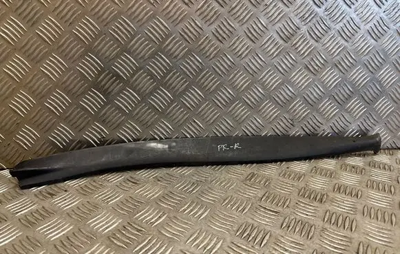 Volkswagen Golf V Other front door trim element 1K4837382