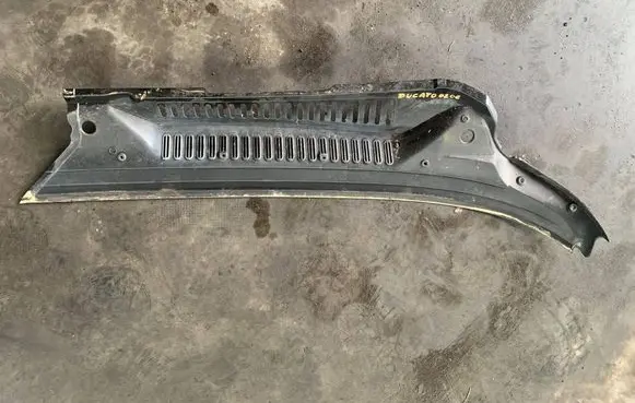 Fiat Ducato Wiper trim 1330639080