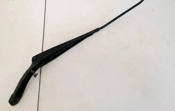 Ford Mondeo Mk III Front wiper blade arm 1s7117526cc