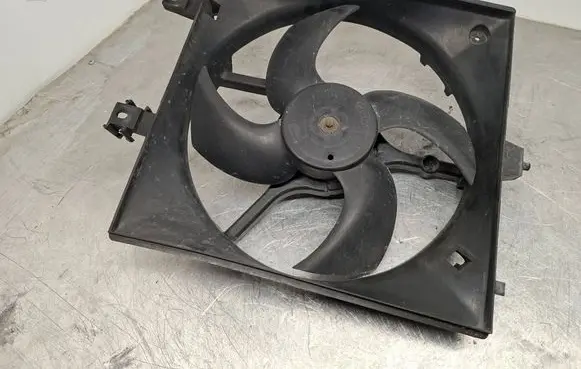 Nissan Primera Electric radiator cooling fan 8240196