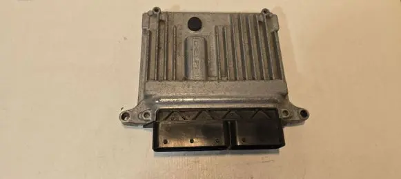 Mercedes-Benz C W204 Engine control unit/module A6461504172