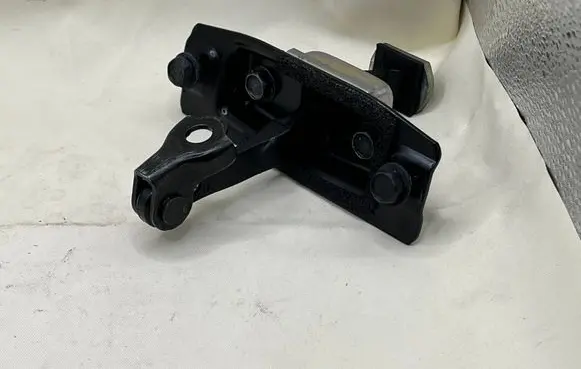 Nissan Almera N16 Rear glass lock/latch C420 804311EA0A