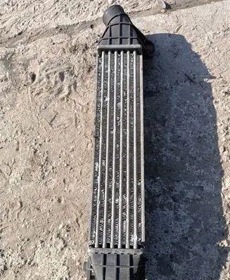 Ford Mondeo Mk III Intercooler radiator 868963A