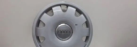 Audi A6 S6 C5 4B R16 wheel hub/cap/trim 4B0601147C