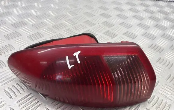 Alfa Romeo 147 Rear/tail lights set 46566349