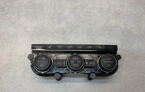 Volkswagen PASSAT B8 Climate control unit 5G0907044DP