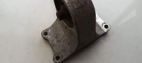 Nissan Almera N16 Engine mount bracket 112205m500