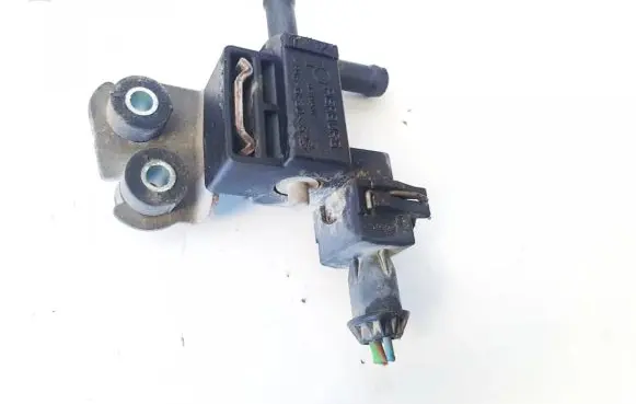 Volvo C70 Turbo solenoid valve 72251702 9470775