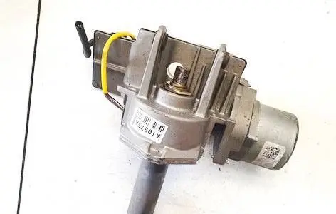 Opel Corsa D Power steering pump 55701302