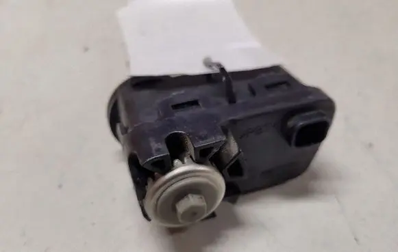 Hyundai Santa Fe Headlight level adjustment motor 6F30C