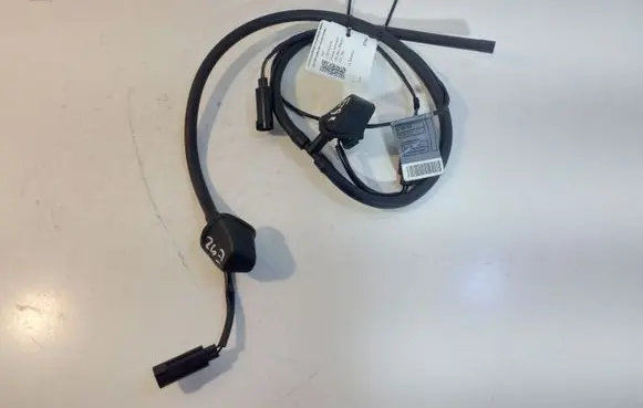 BMW 3 E92 E93 Windshield washer spray nozzle 6928635 6928623