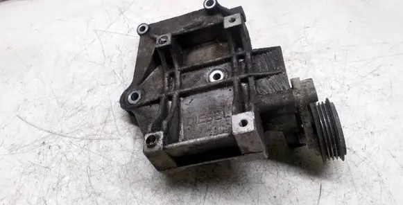 Audi A6 S6 C5 4B A/C compressor mount bracket 028260885A